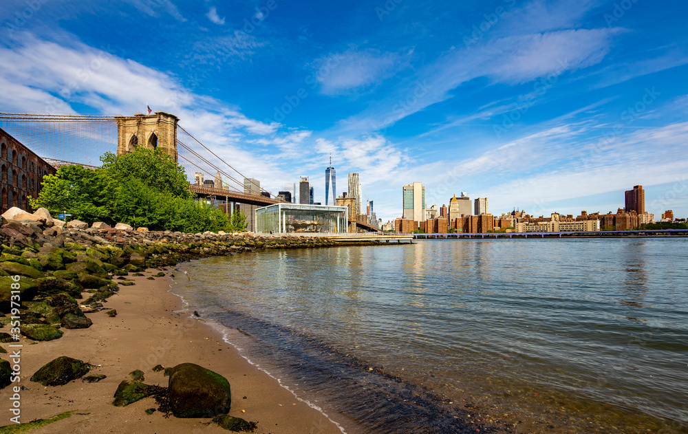 Brooklyn Bridge and Manhattan skyline as seen from Brooklyn Bridge Park, New York City