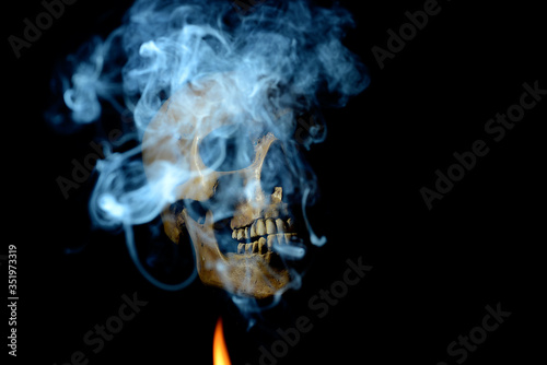 Tod, rauchen photo