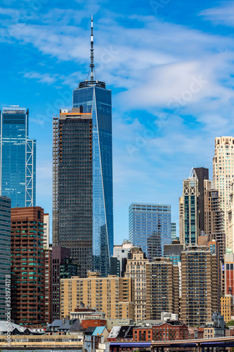 Obraz na płótnie Manhattan view as seen from Brooklyn Bridge Park, New York City w salonie