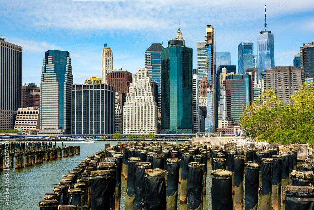 New York City skyline from Brooklyn Bridge Park