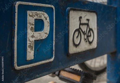 urban bike parking sign