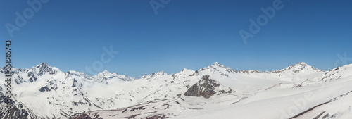 High mountains panorama with clear blue sky © Anton Barashenkov