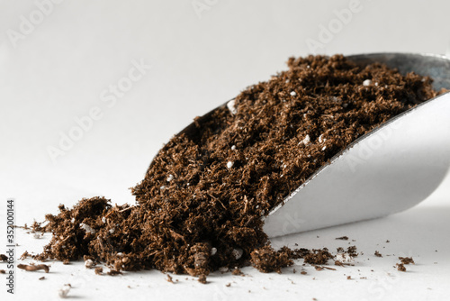 Foto A Scoop of Potting Soil Mix