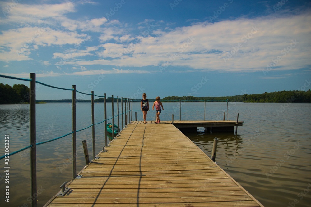 Obraz premium Kościół stary biały
