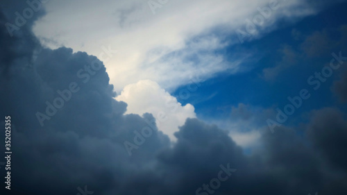 Storm clouds overtook the blue sky before the rain © Aleksandr