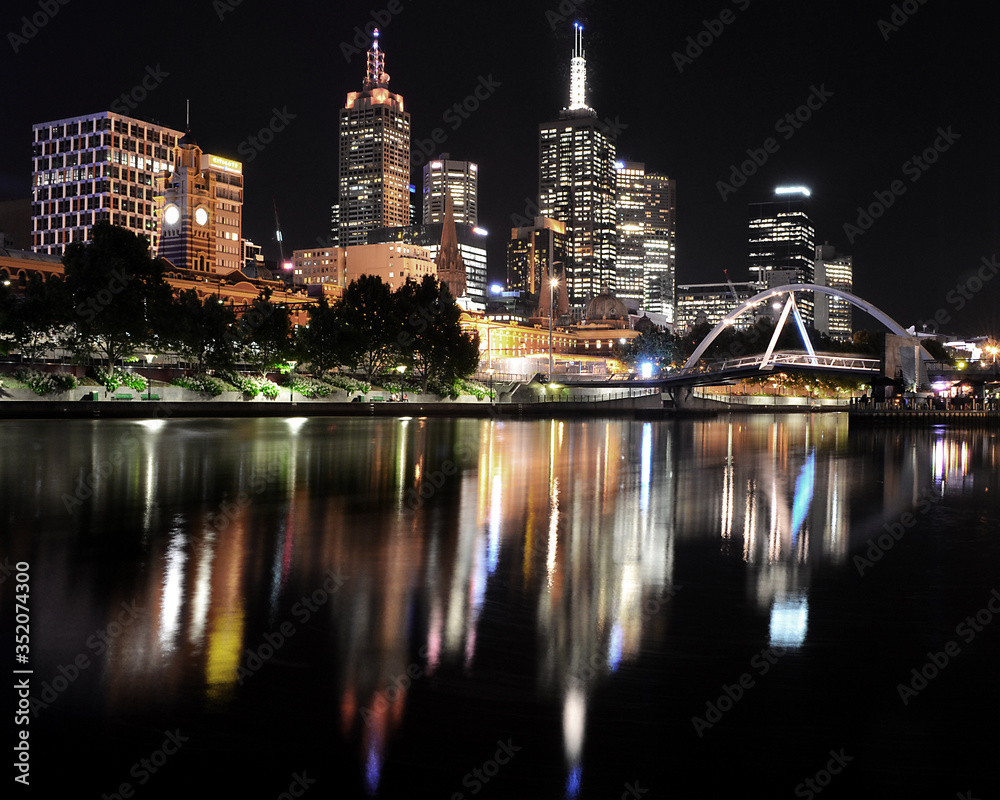 Night city Melbourne river