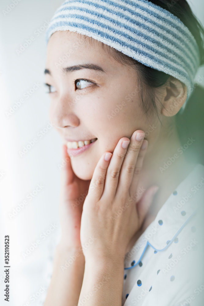 女性 スキンケア 女性 スキンケア