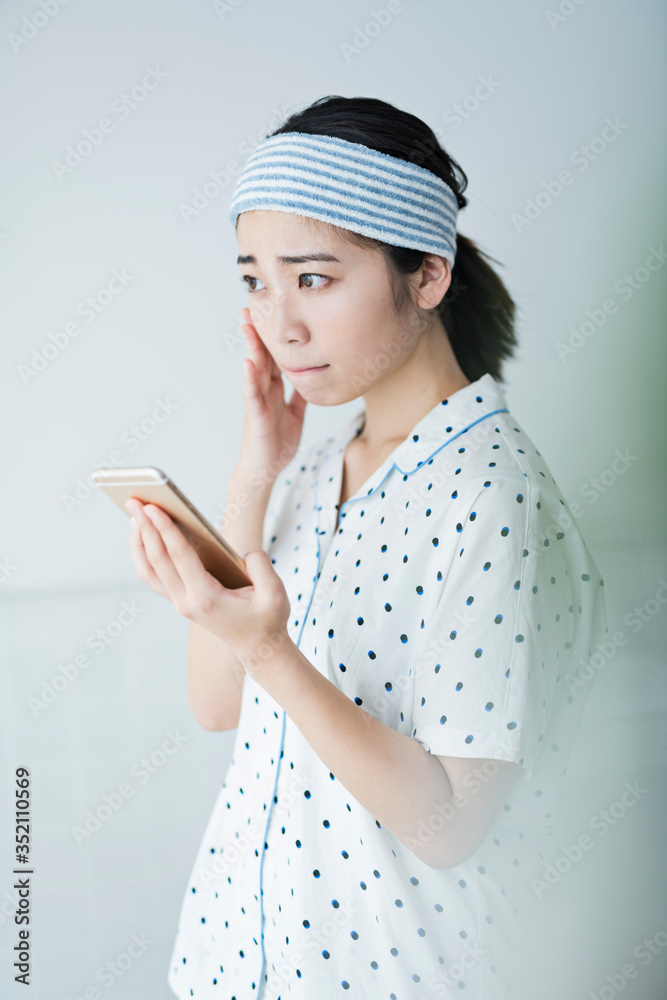 女性 スキンケア 携帯電話 女性 スキンケア 携帯電話