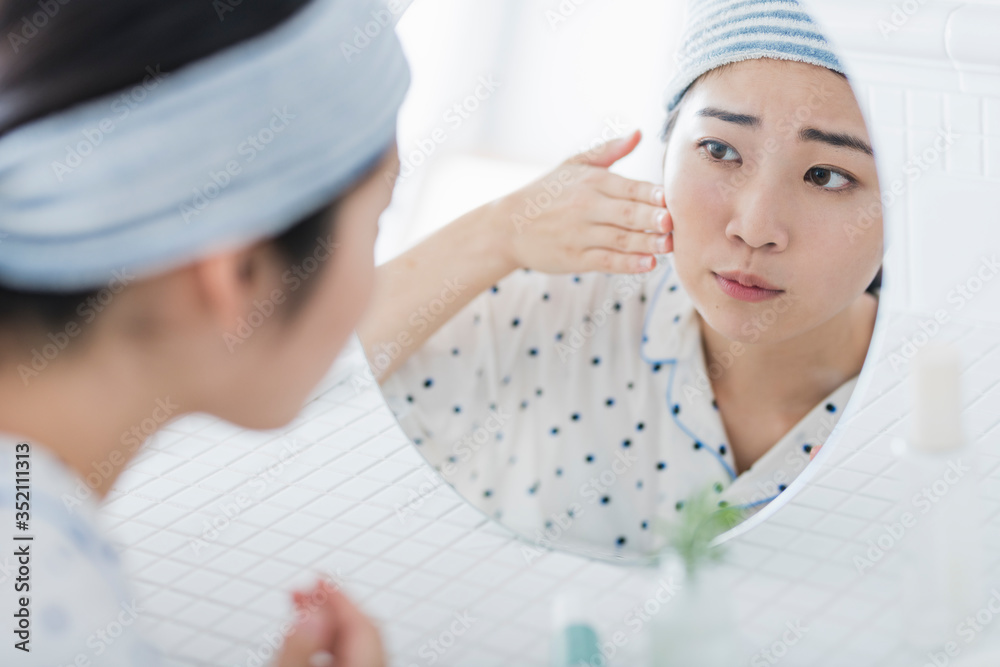 女性 スキンケア 女性 スキンケア
