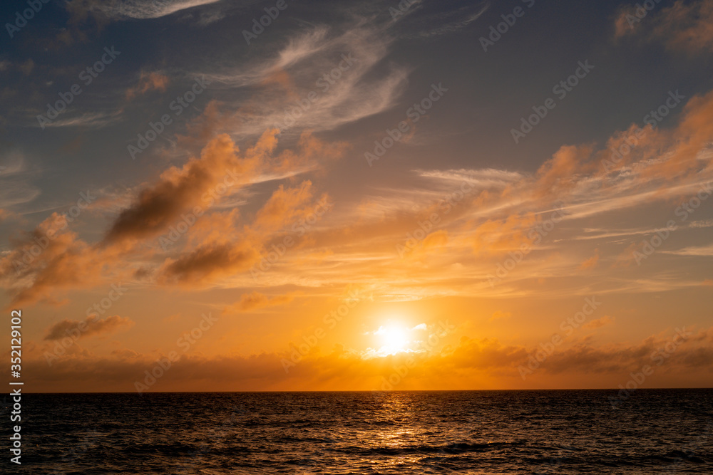 Fototapeta premium 長間浜の美しい夕日