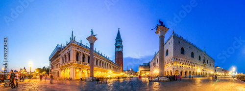Markusturm, Dogenpalast, Venedig, Italien 