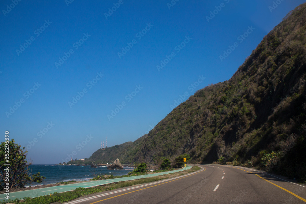 Beach, wind and fun trought the mountains Beach, wind and fun trought the mountains