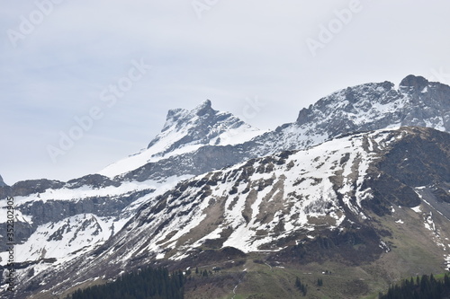 Klausenpass in der Schweiz Berglandschaft 8.5.2020 © Robert