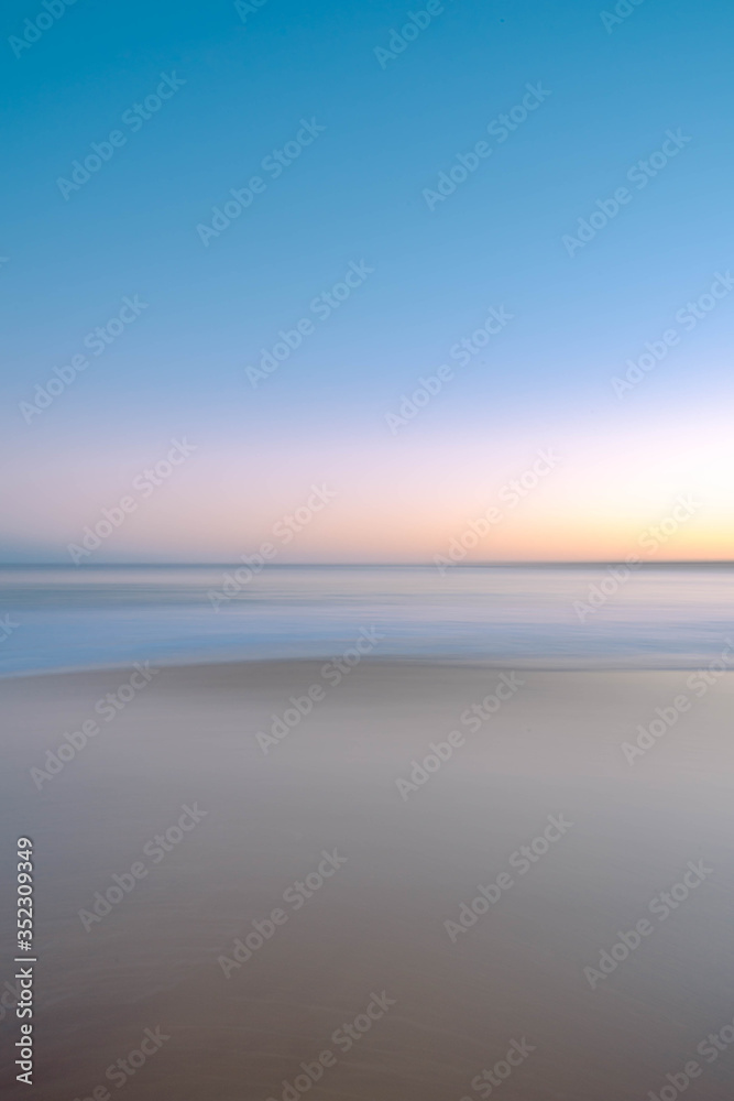 Fototapeta premium Midnight Blue Horizon