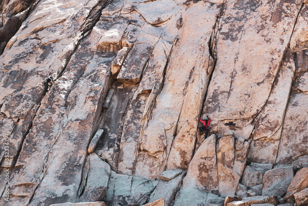 Popular climbing and rock formations - Joshua Tree National Park