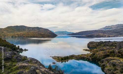 Lago Cochrane en la patagonia © Alejandro