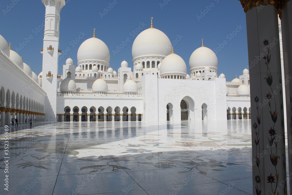 Garend mosque in abu dhabi united arab emirates