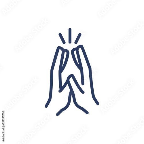 Giving five thin line icon. Success, relationship, hand isolated outline sign. Friendship and love concept. Vector illustration symbol element for web design and apps