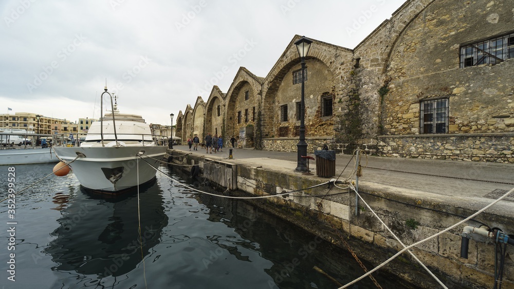 Naklejka premium boat in anchorage at the port