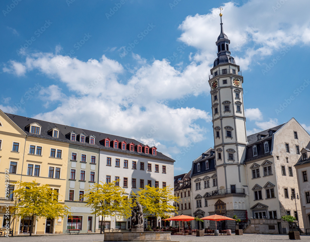 Obraz premium Rathaus mit Marktplatz von Gera in Thüringen