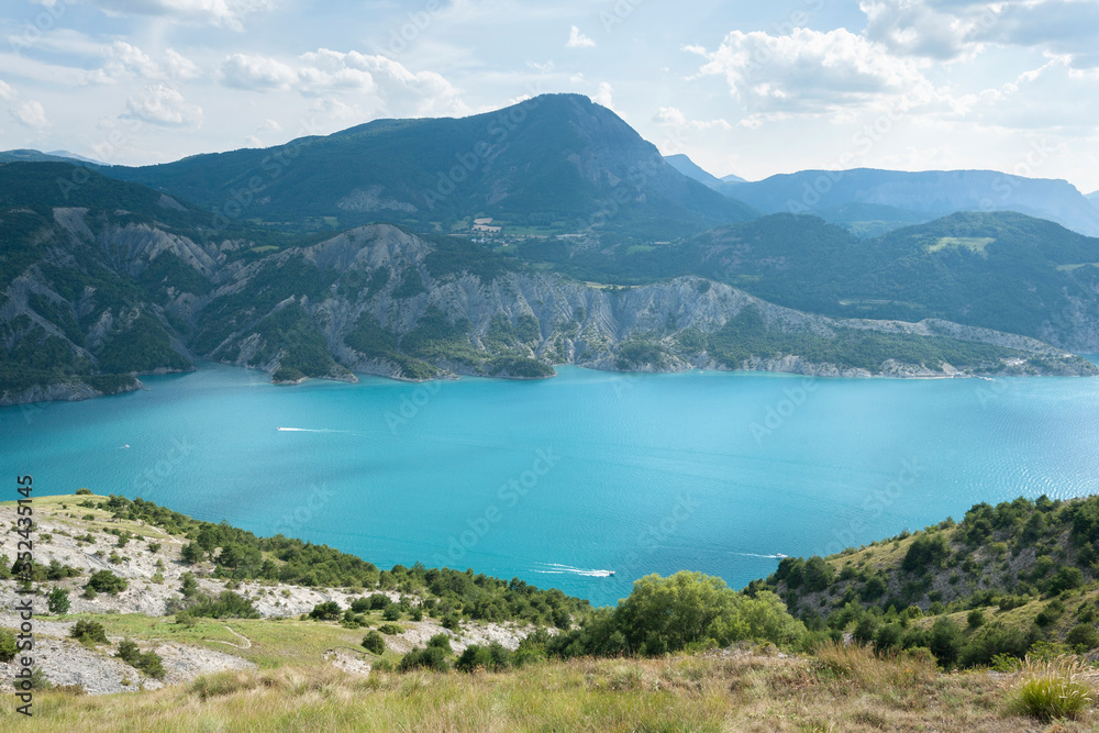 Lac de Serre-Ponçon Lac de Serre-Ponçon