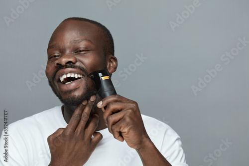Quadro em tela Shaving Routine For Male