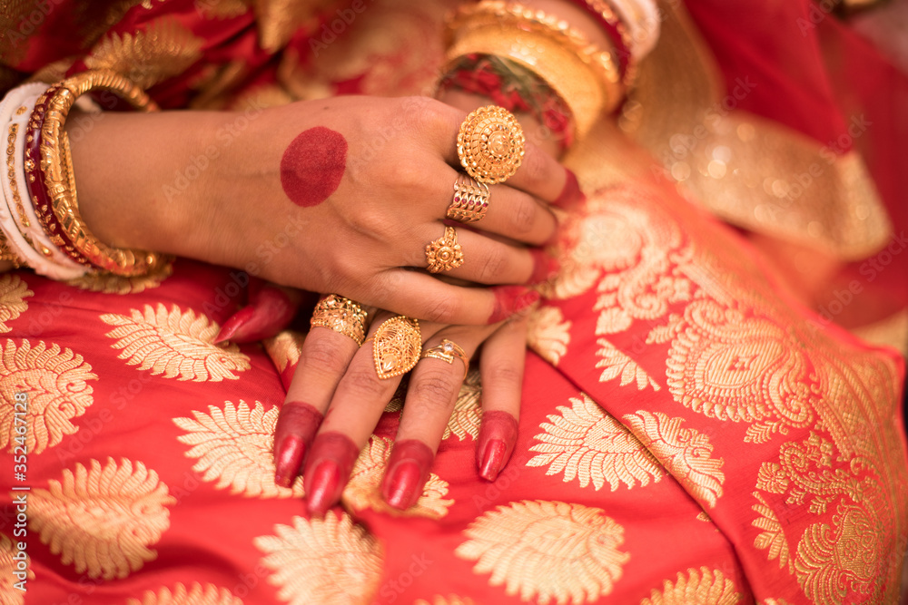 Fototapeta premium Alta design on hand of girl for hindu Indian wedding ceremony