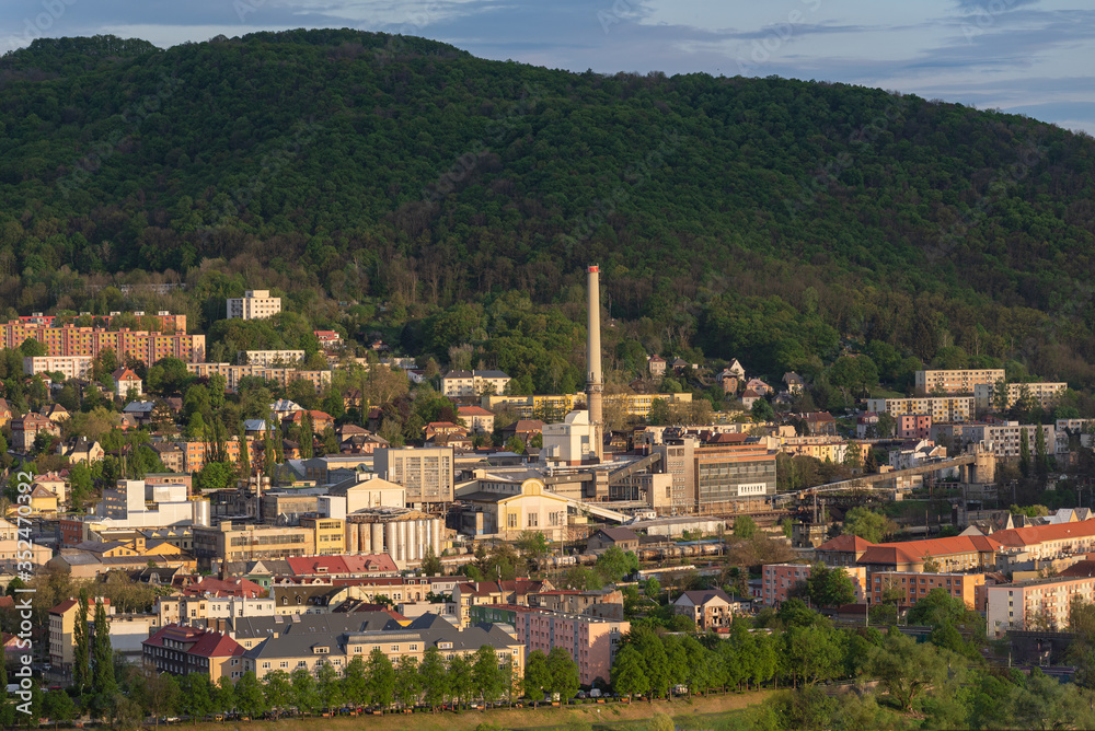 Φωτογραφία Usti nad labem city center panorama aerial view cityscape - chemical factory dis