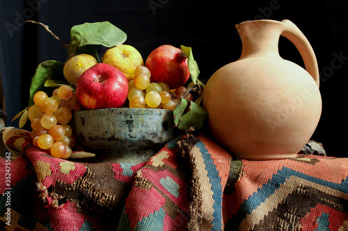 still life with apples