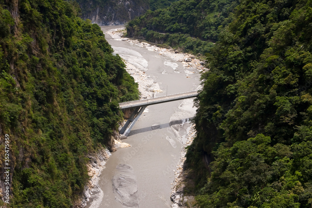 Obraz premium bridge,Taroko Gorge National Park near Hualien, Taiwan, China, Asia