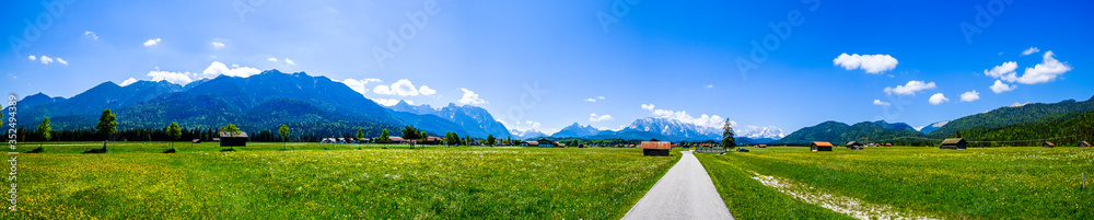 Fototapeta premium landscape at the wetterstein mountains