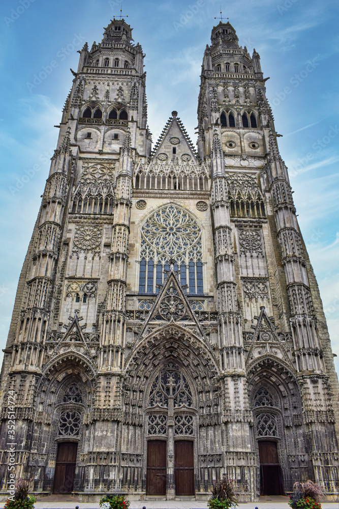 Fachada catedral gotica de Tours