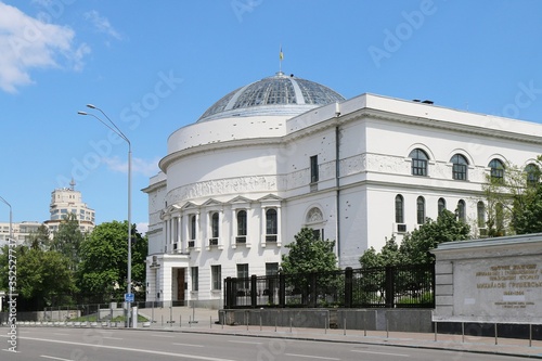 kiev  kyiv  architecture  building  city  exterior  house  white  facade  historic  ukraine  palace