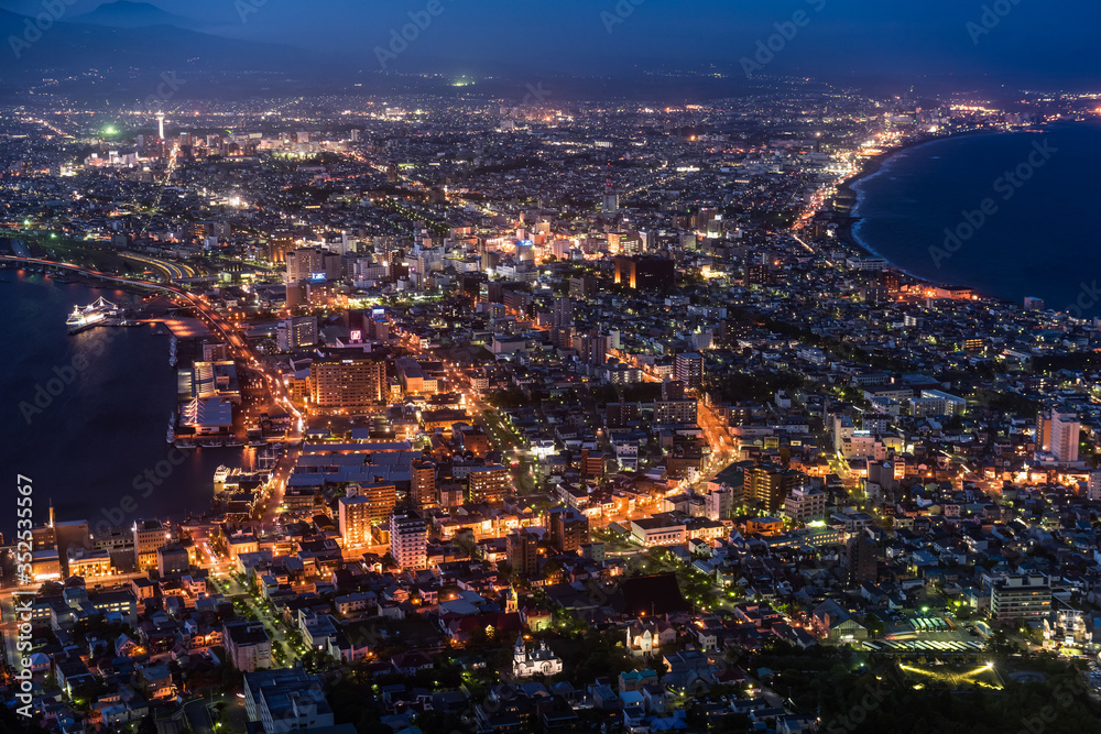Obraz premium Night View from Mount Hakodate, Hokkaido, Japan