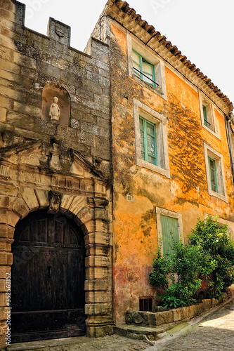 Fototapeta Naklejka Na Ścianę i Meble -  A view Gourdes in provence
