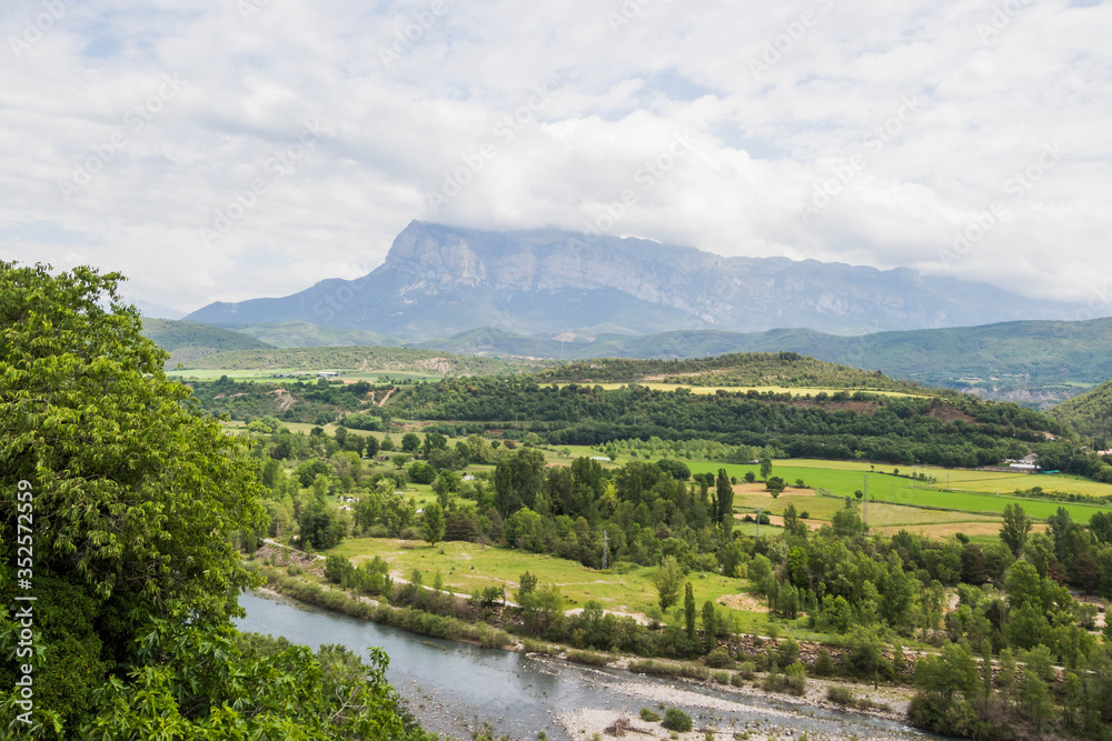 Obraz premium Mountain Landscape Village in the Pyrenees Huesca, Spain
