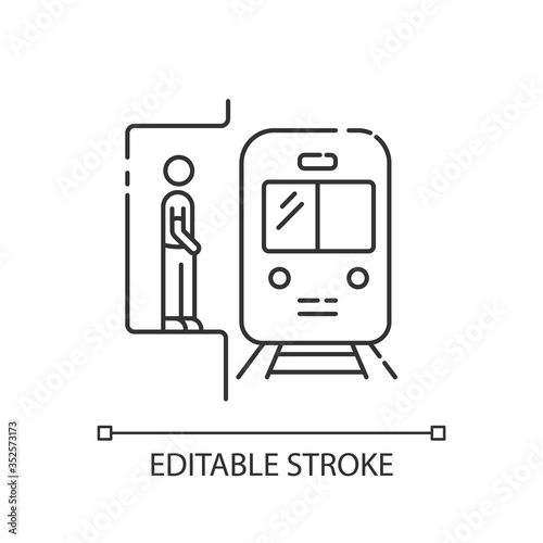 Subway pixel perfect linear icon. Railway station. Platform for passenger to wait for metro train. Thin line customizable illustration. Contour symbol. Vector isolated outline drawing. Editable stroke