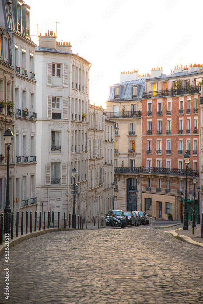 Fototapeta premium Montmartre Paris hill street with streetlamps