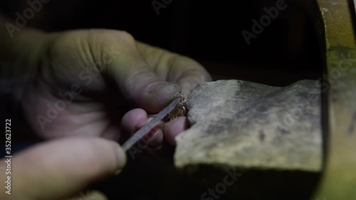  Master of jewelry production. Jewelry work. Gold processing