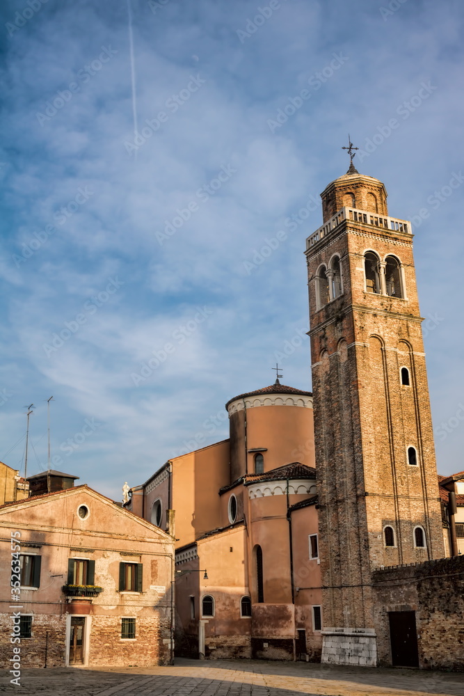 venedig, italien - san sebastiano mit campanile