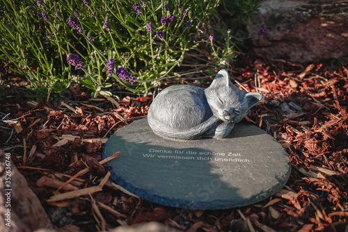 Grabstein für das Grab einer Katze