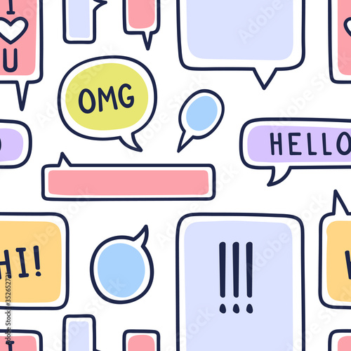 Hand drawn speech bubbles seamless pattern vector illustration on white background. Doodle talk or chat bubble pattern. Ключевые слов