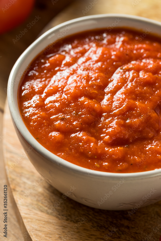 Fresh Organic Basil Tomato Pizza Sauce Fresh Organic Basil Tomato Pizza Sauce