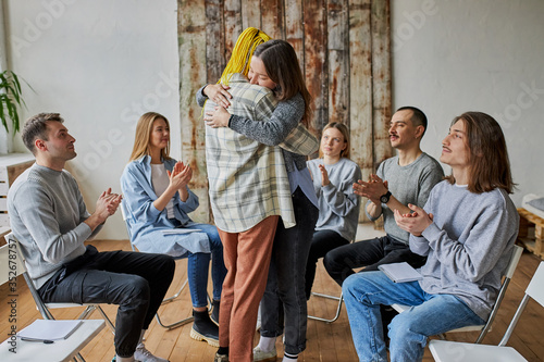 Bilde på lerret happy anonymous alcoholics team celebrate their recovery, fight with common prob