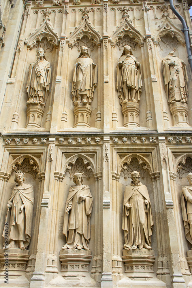 Fotografie Statue Ruins Canterbury Cathedral