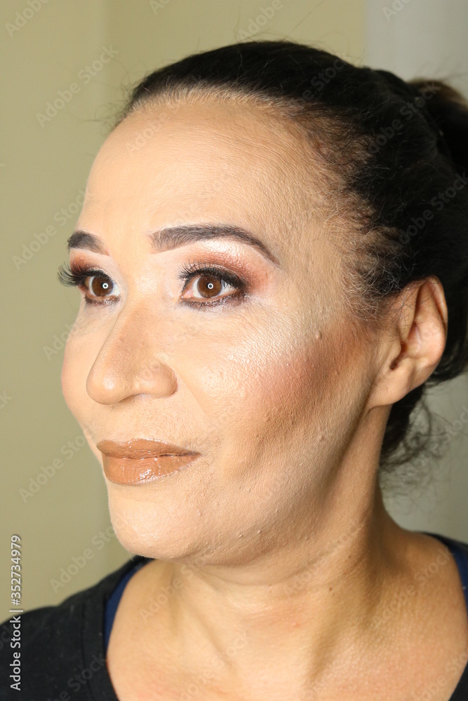 Obraz premium Mature Skin Makeup