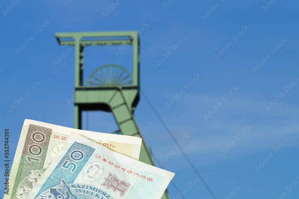 Förderturm, Bergwerk und Geld Polnische Zloty PLN Förderturm, Bergwerk und Geld Polnische Zloty PLN