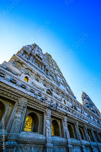 Bodh Gaya replica in Chong Kham temple photo