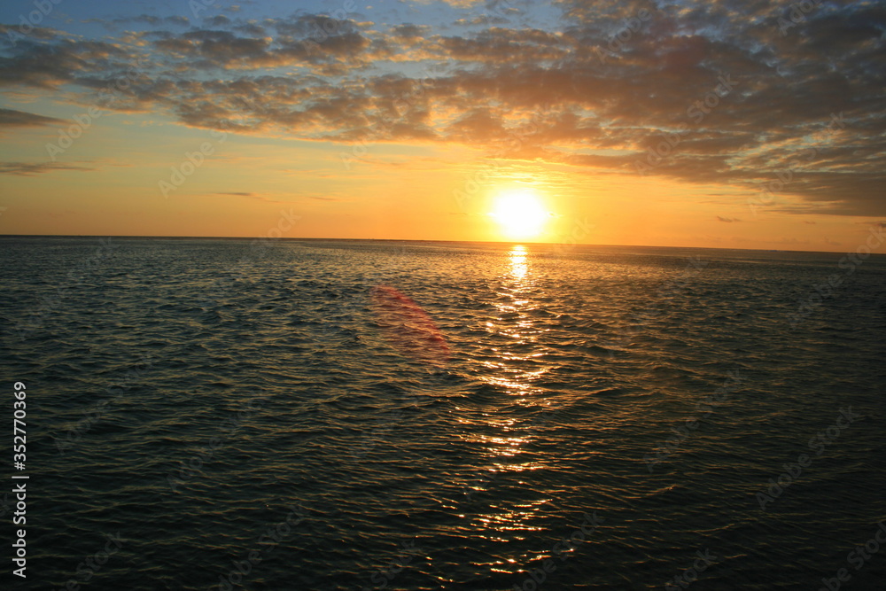 Coucher de soleil sur l'océan 2