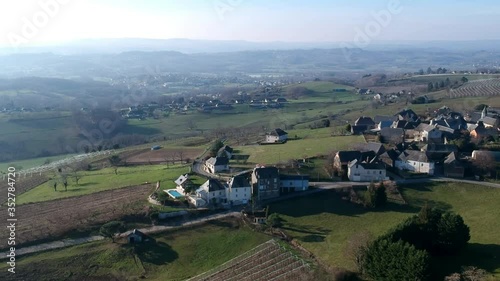 Allassac (Corrèze, France) - Les trois villages - Vue aérienne de Gauch et de la vallée de la Vézère photo